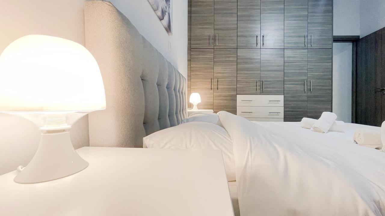 Kodrigktonos Central 77Sqm Apt In Viktoria アテネ エクステリア 写真